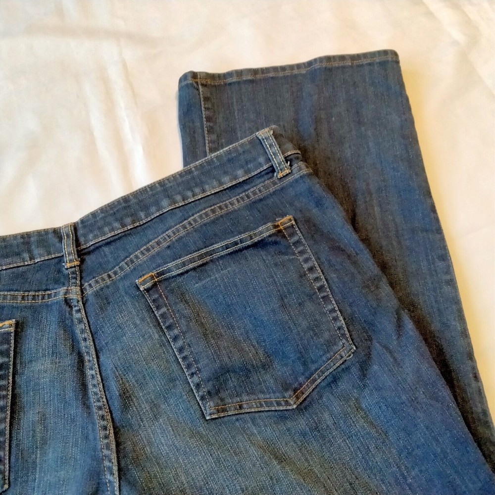 Boot Jeans - Picture 9 of 10